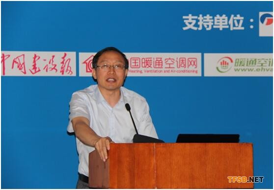 清華大學(xué)建筑環(huán)境與設(shè)備研究所所長李先庭教授
